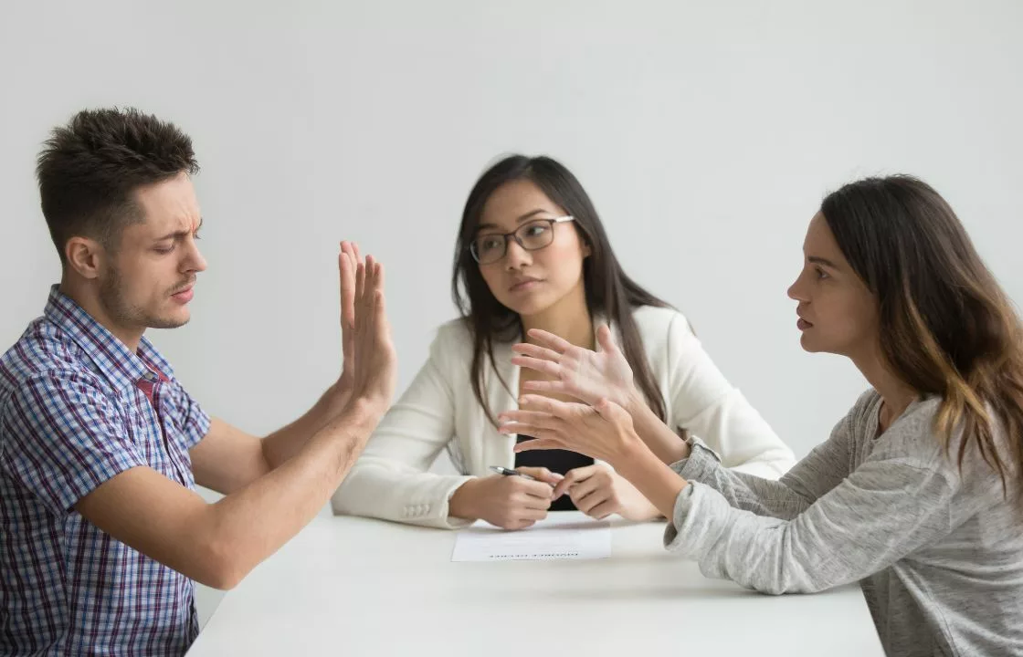 Image of couple arguing in family mediation Hereford