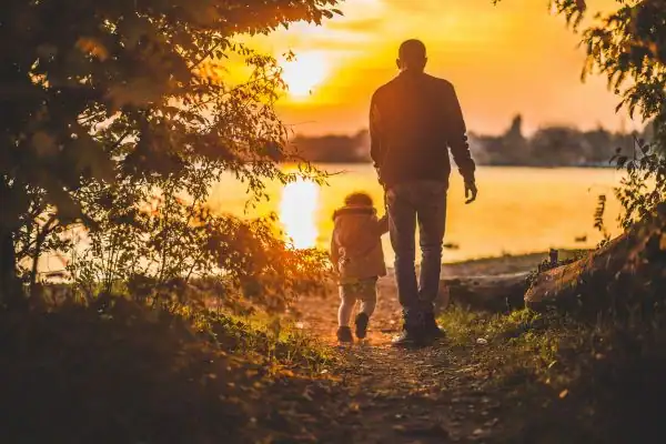 image of dad and child - parental alienation Hereford